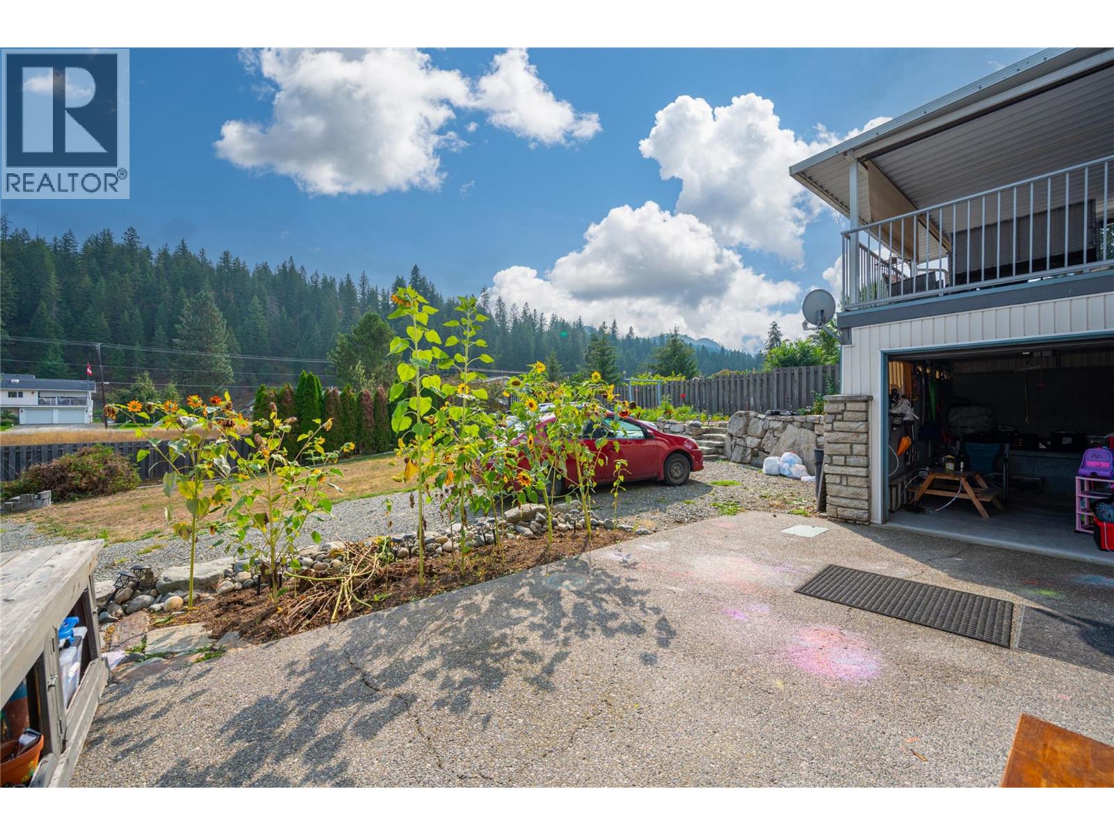4728 SPRUCE Crescent, Barriere