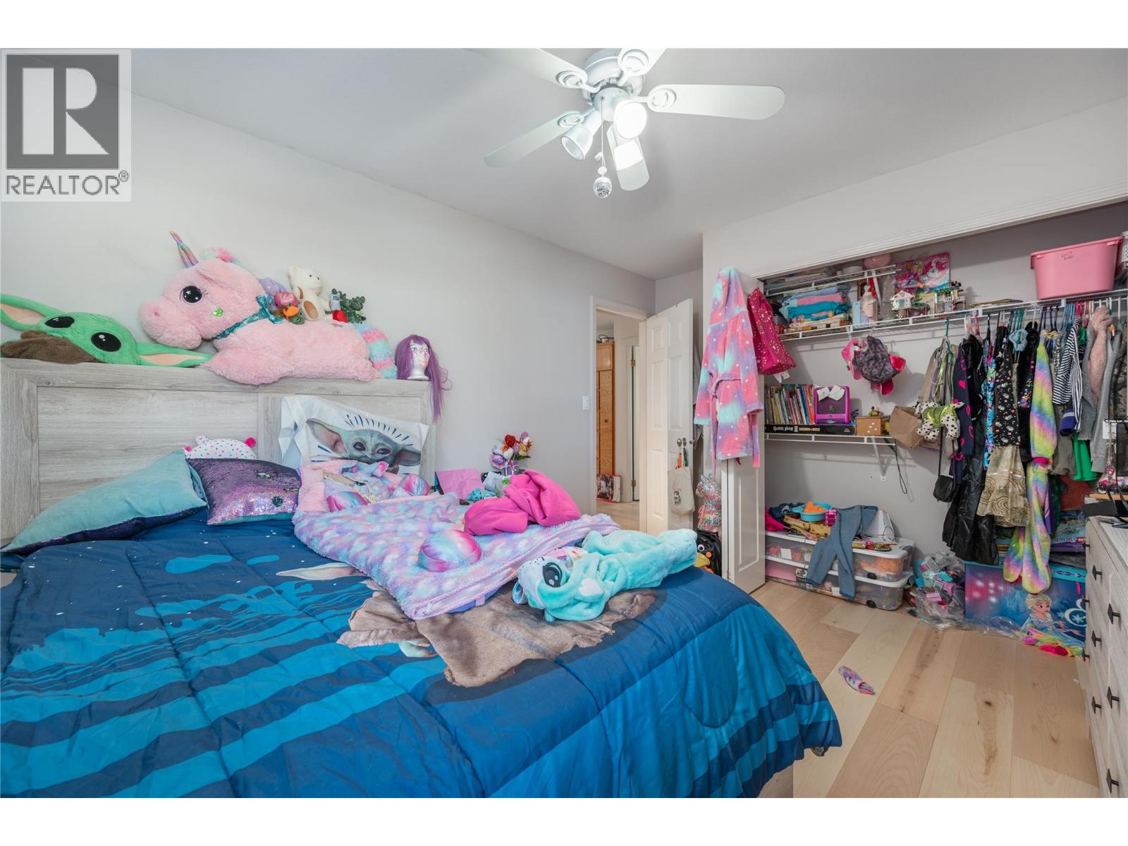 4728 SPRUCE Crescent, Barriere