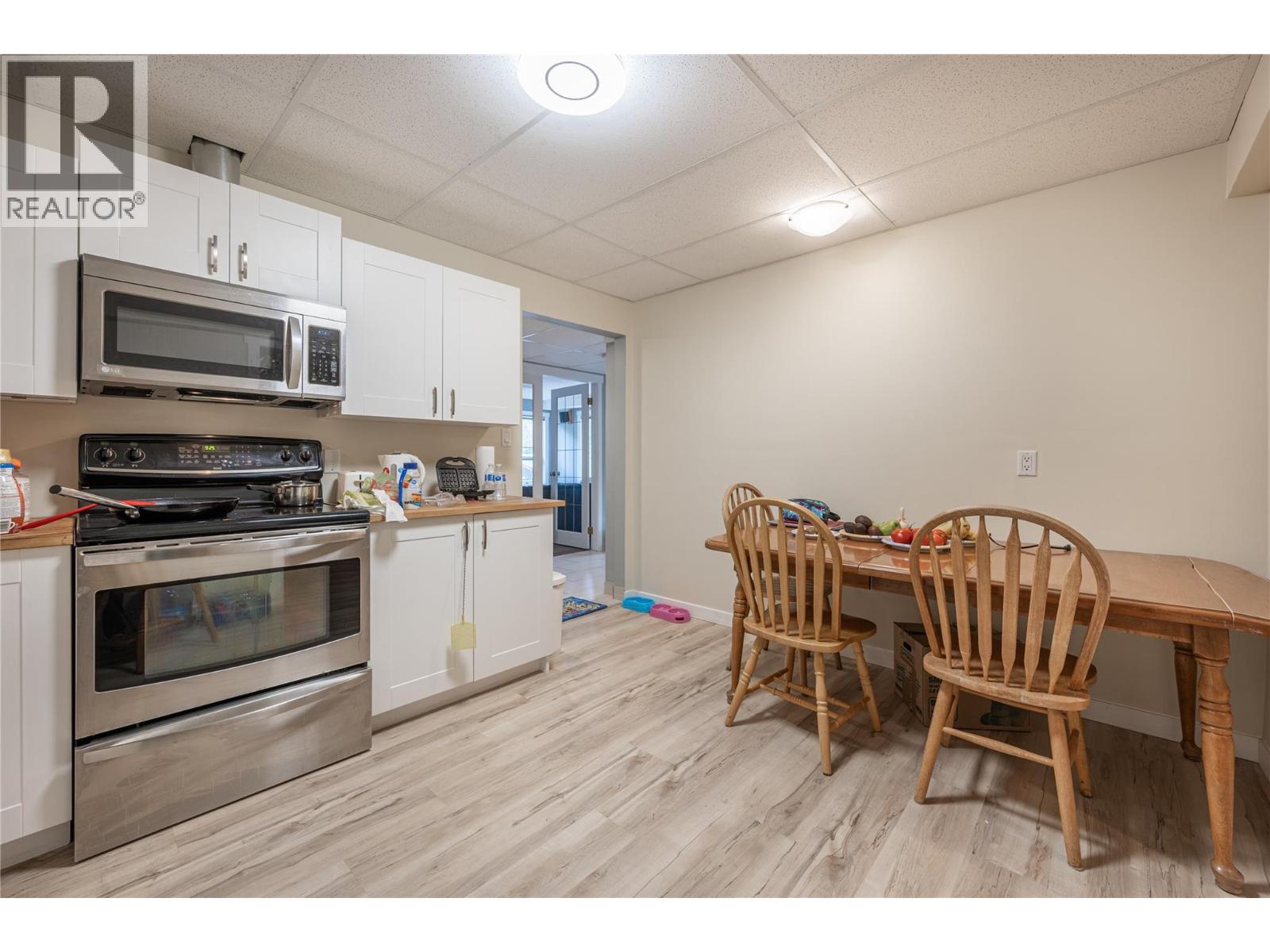 4728 SPRUCE Crescent, Barriere
