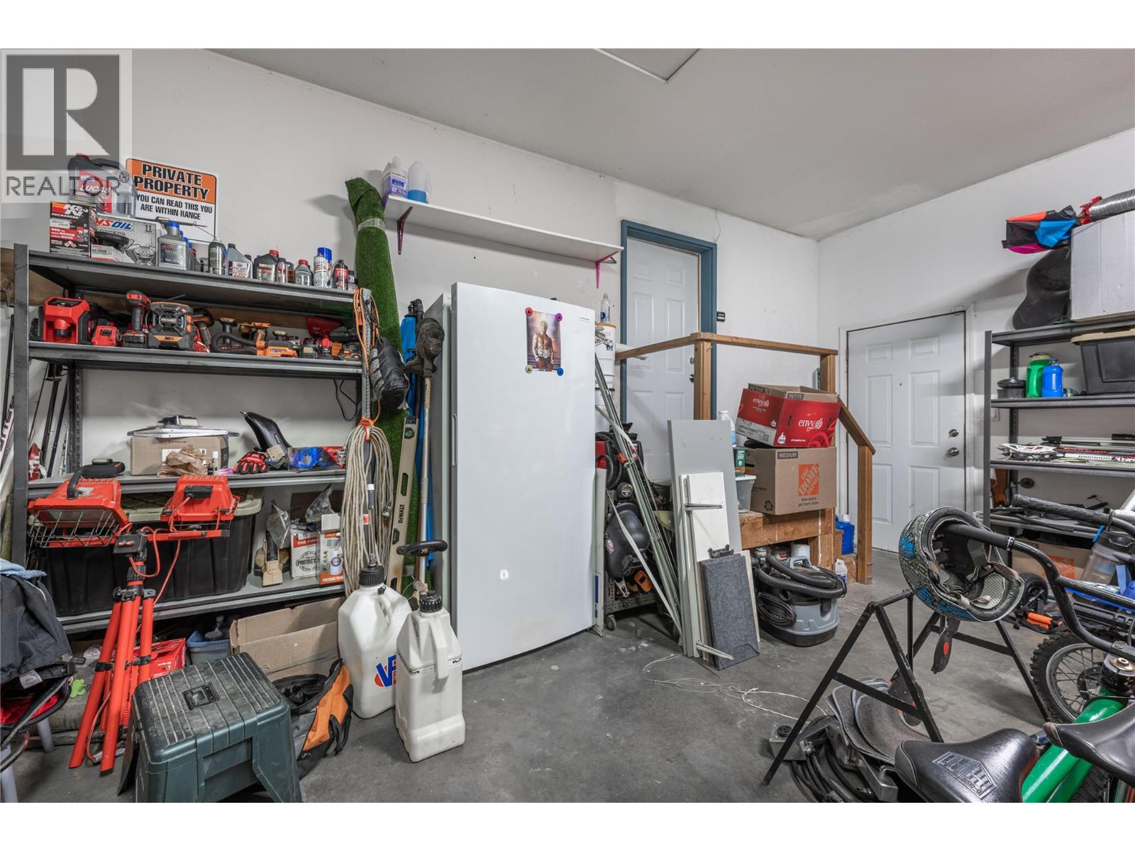 4728 SPRUCE Crescent, Barriere