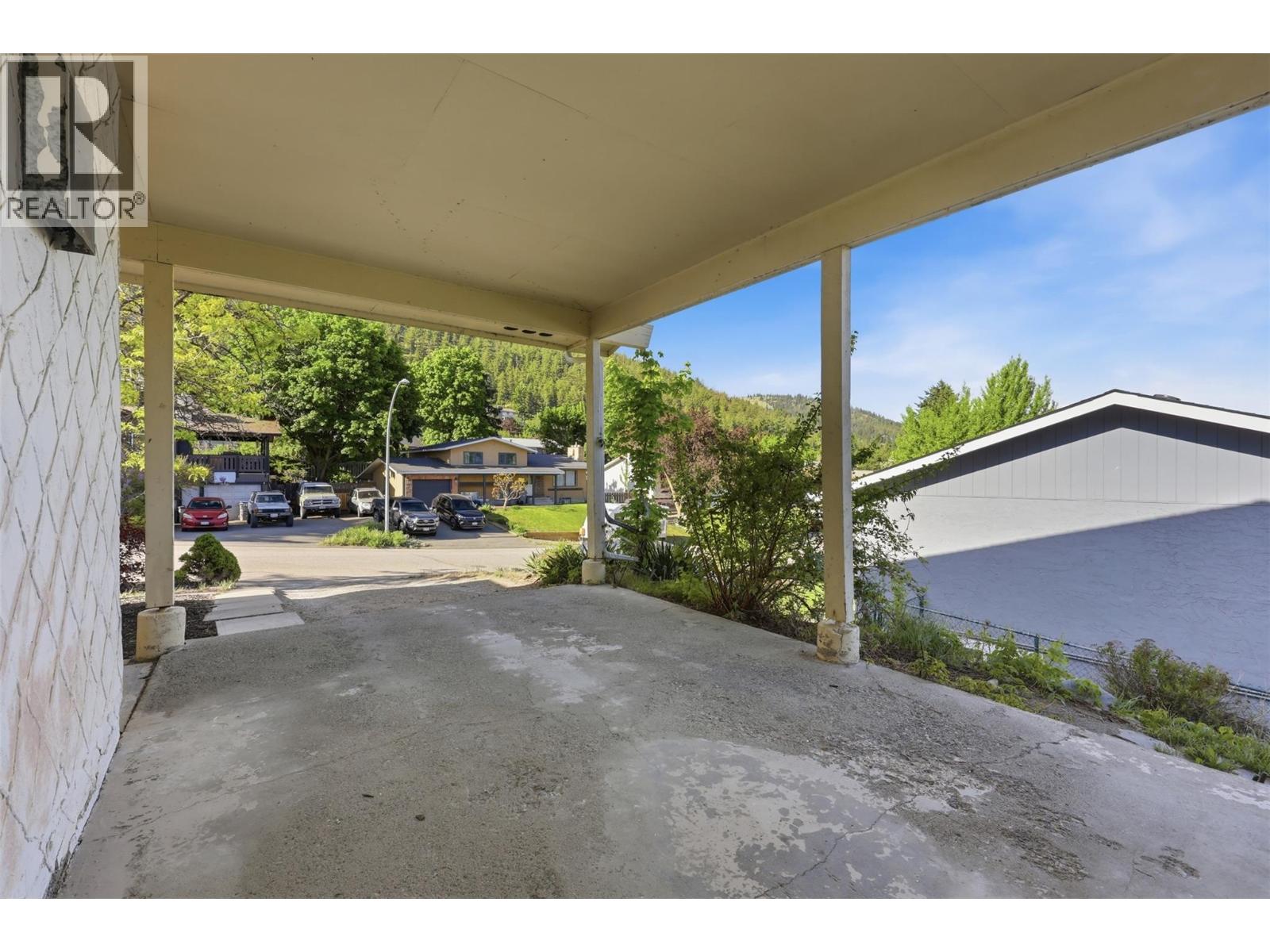 2444 NECHAKO Drive - 44