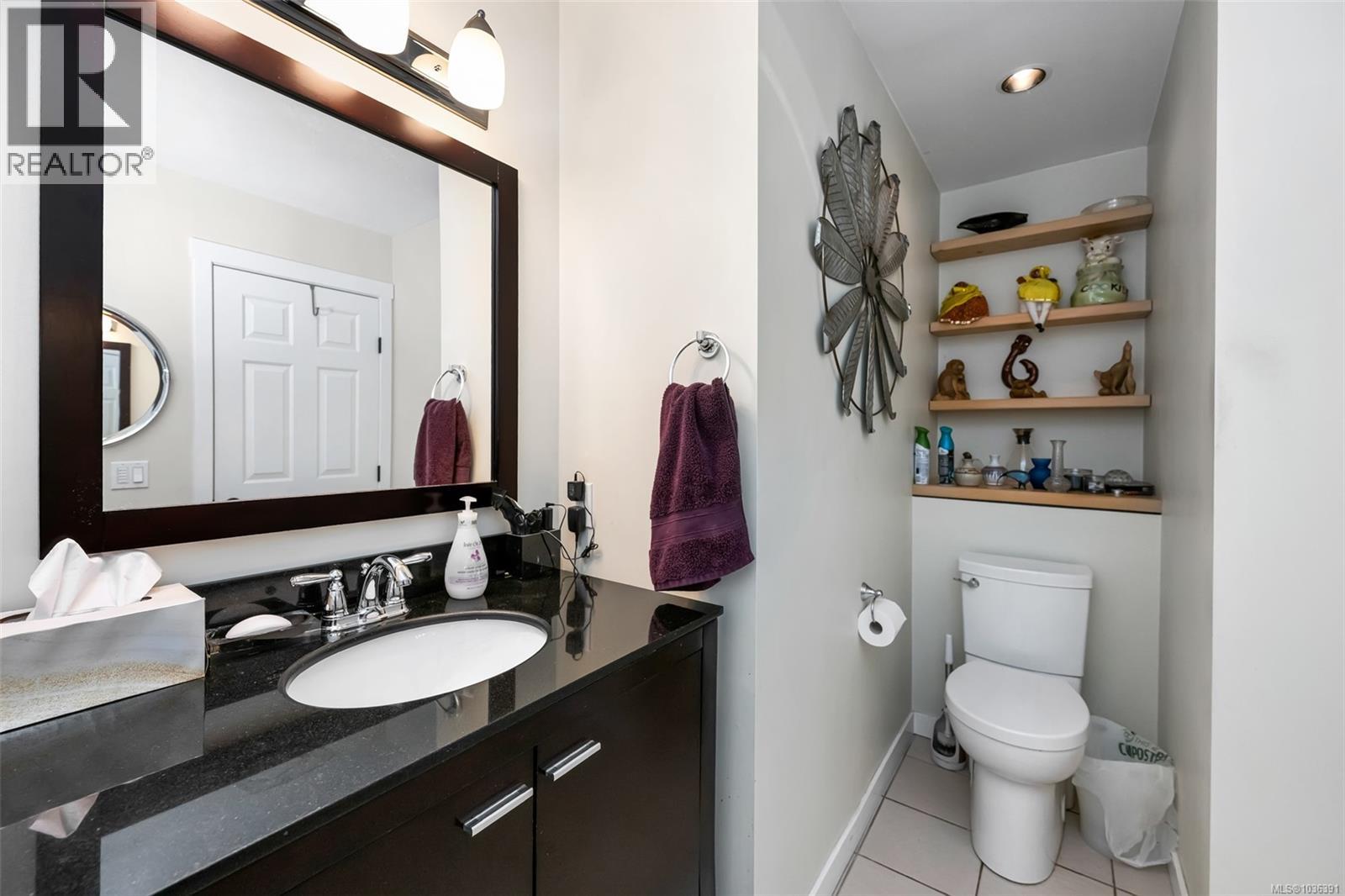  1004 Falaise Place, Saanich