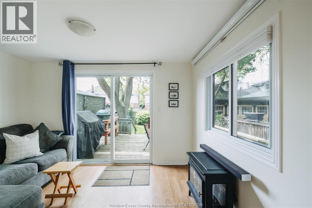 235 Oak AVENUE, Windsor, Ontario, N9A5E5 — Photo 10