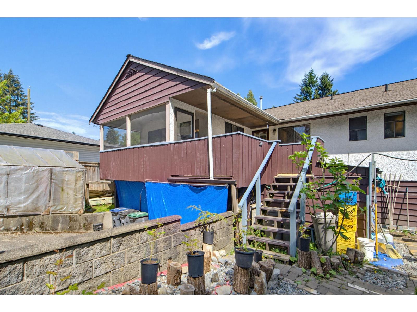 House in Surrey - Image 20