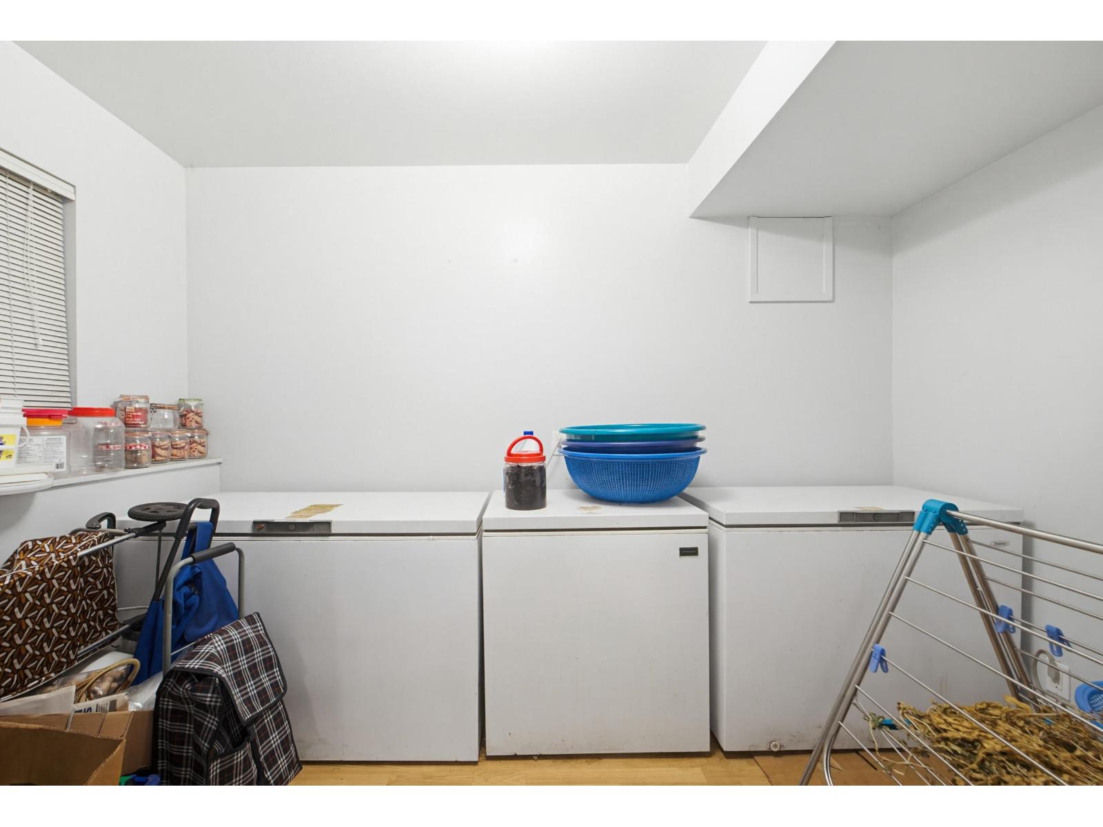 House in Surrey - Image 38