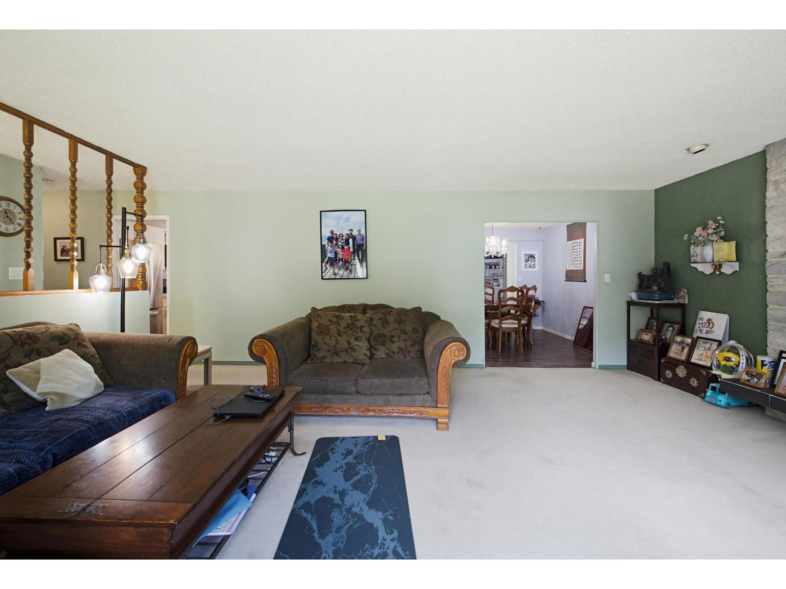 House in Surrey - Image 9