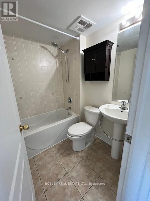 #11 647 C WARDEN AVENUE - 16