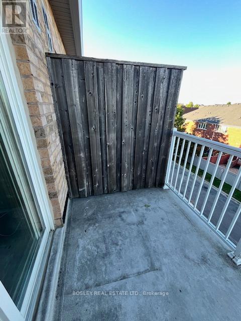 #11 647 C WARDEN AVENUE - 19