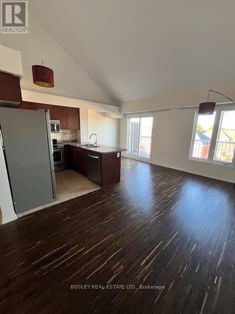 #11 647 C WARDEN AVENUE - 3
