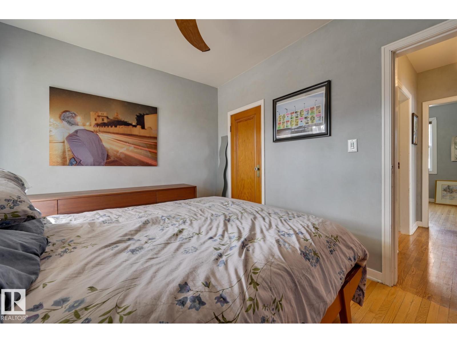 10038 88 AV NW - 25