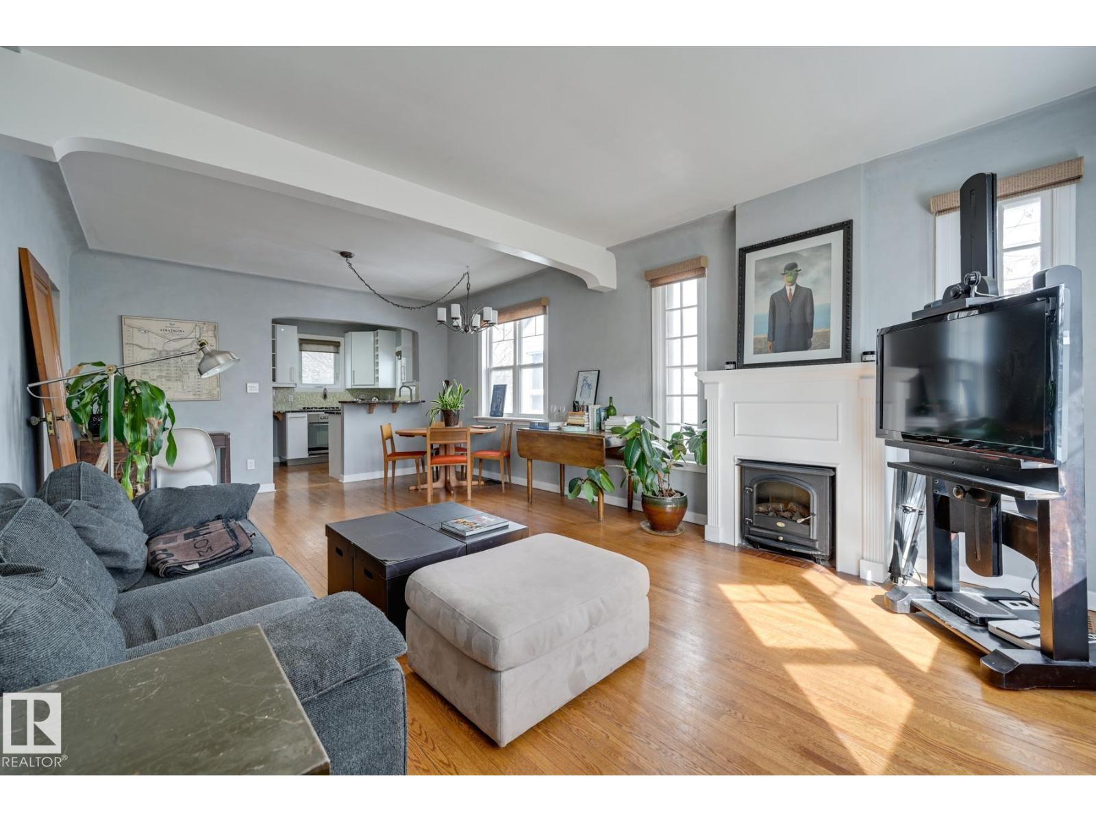 10038 88 AV NW - 5