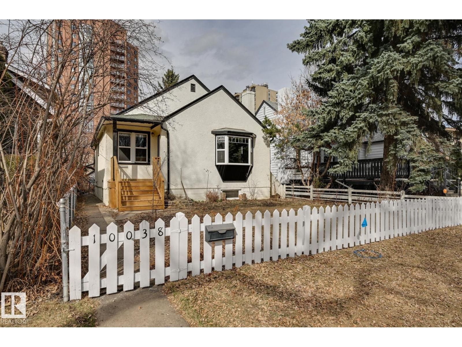 10038 88 AV NW - 50