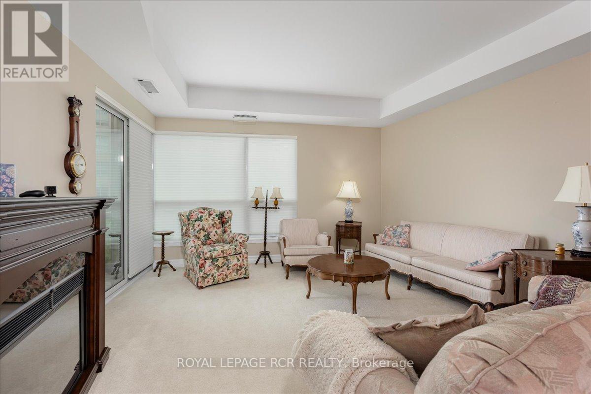 #306 6 TORONTO STREET - 14