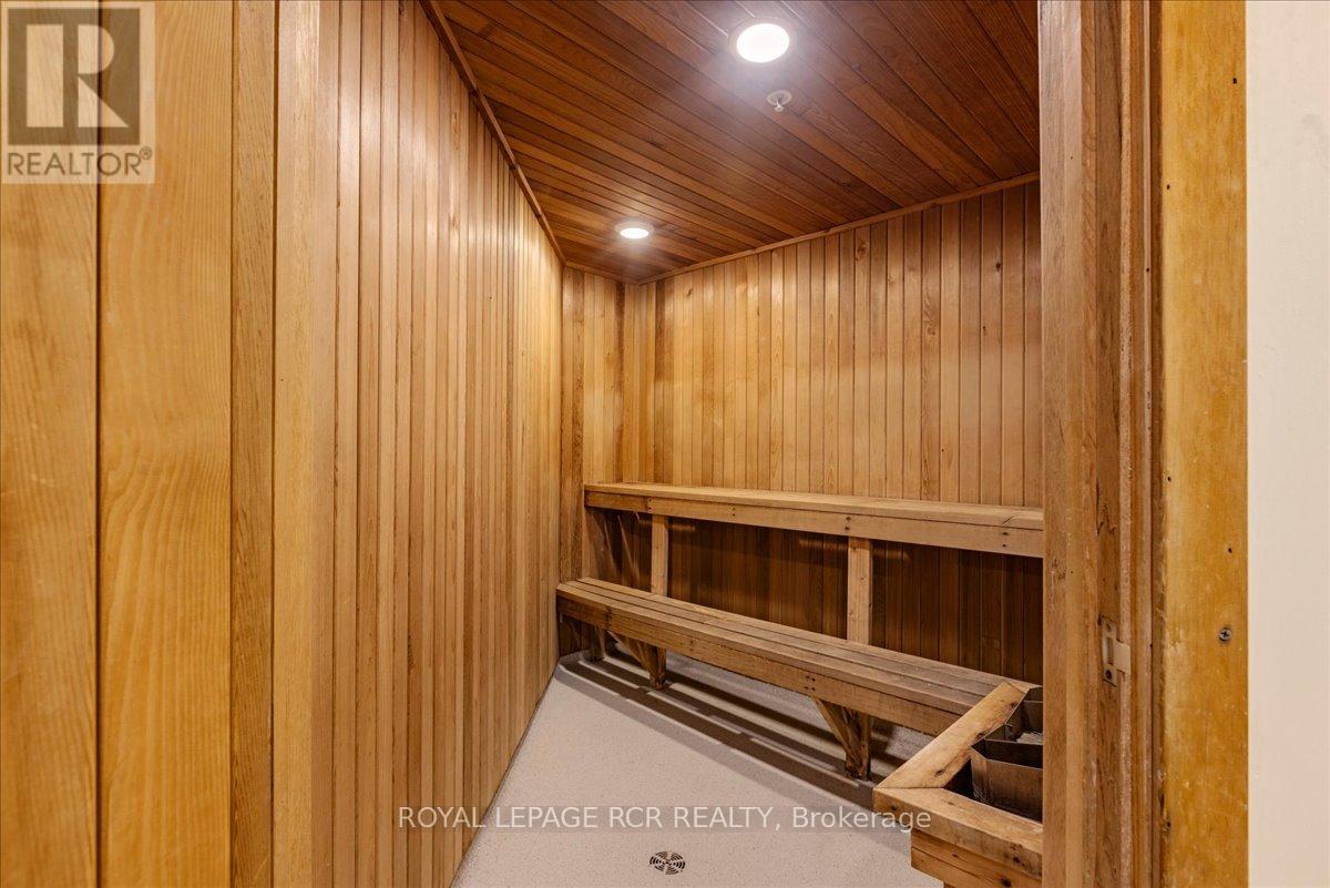 #306 6 TORONTO STREET - 32