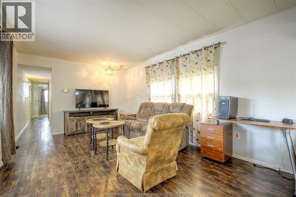8 ASH COURT - 12