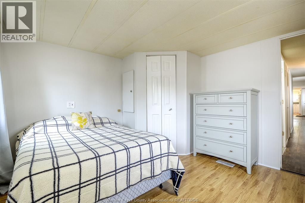 8 ASH COURT - 15