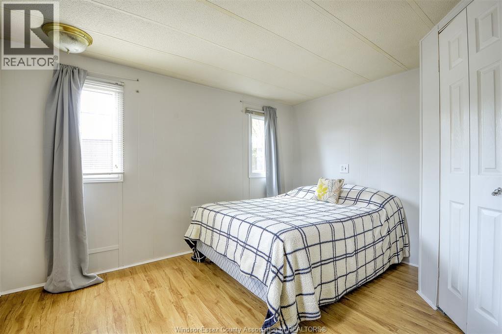 8 ASH COURT - 17