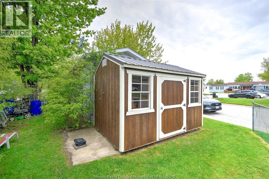 8 ASH COURT - 21