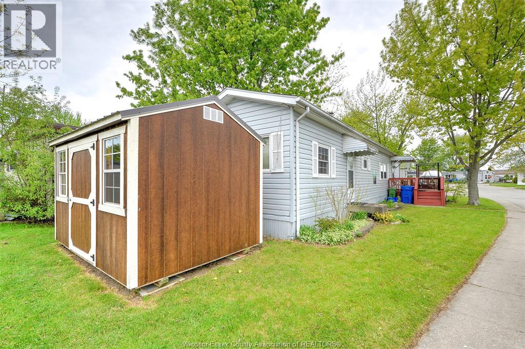 8 ASH COURT - 20