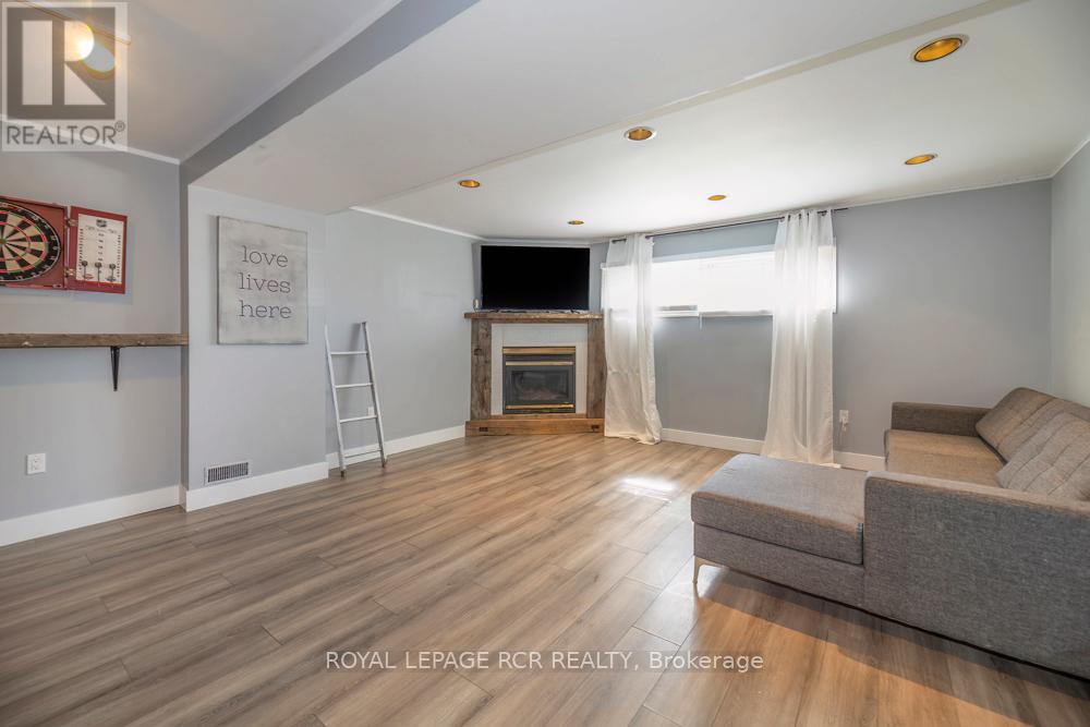 71 MORGANDALE CRESCENT - 32