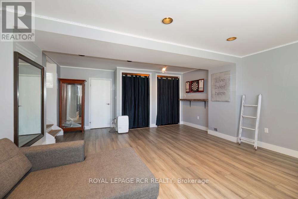 71 MORGANDALE CRESCENT - 34