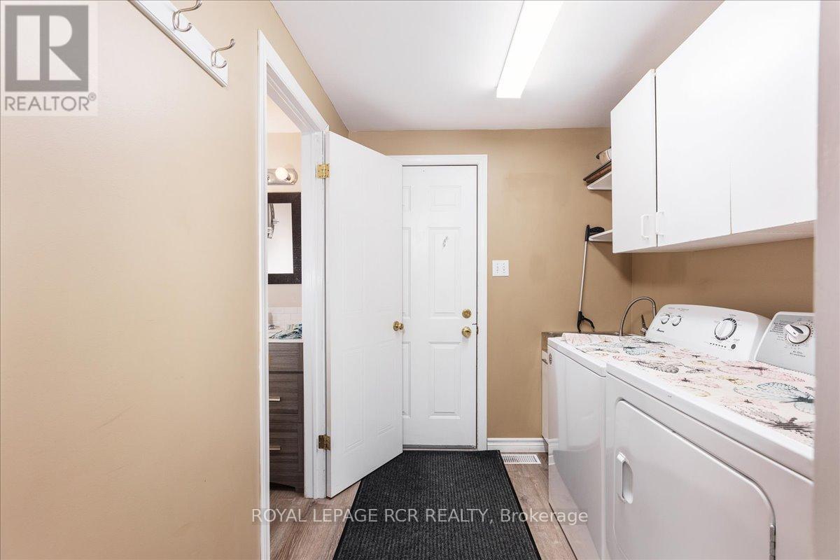 229 ELMWOOD CRESCENT - 12
