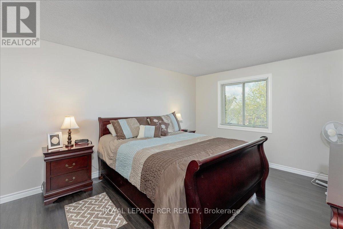 229 ELMWOOD CRESCENT - 14