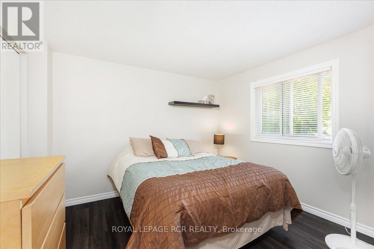 229 ELMWOOD CRESCENT - 17