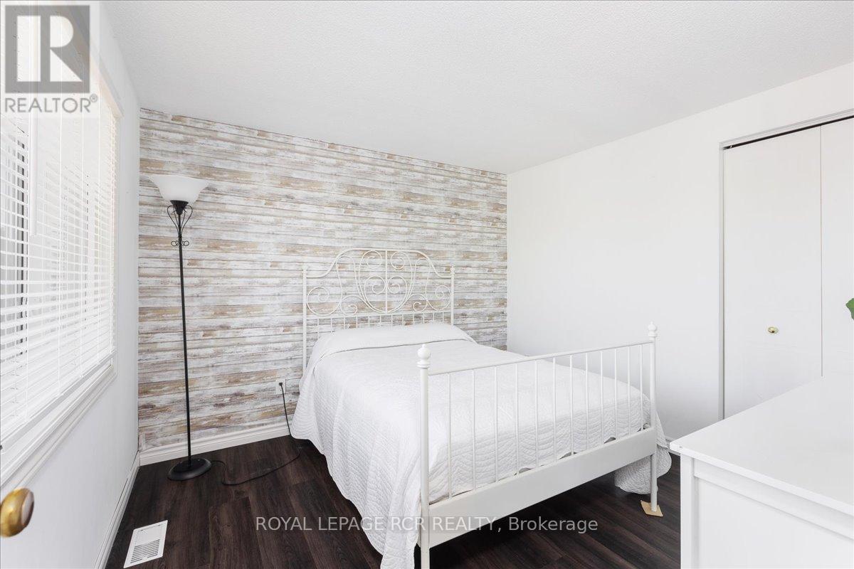 229 ELMWOOD CRESCENT - 18