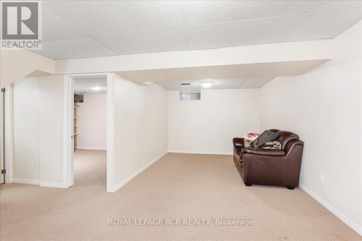 229 ELMWOOD CRESCENT - 21