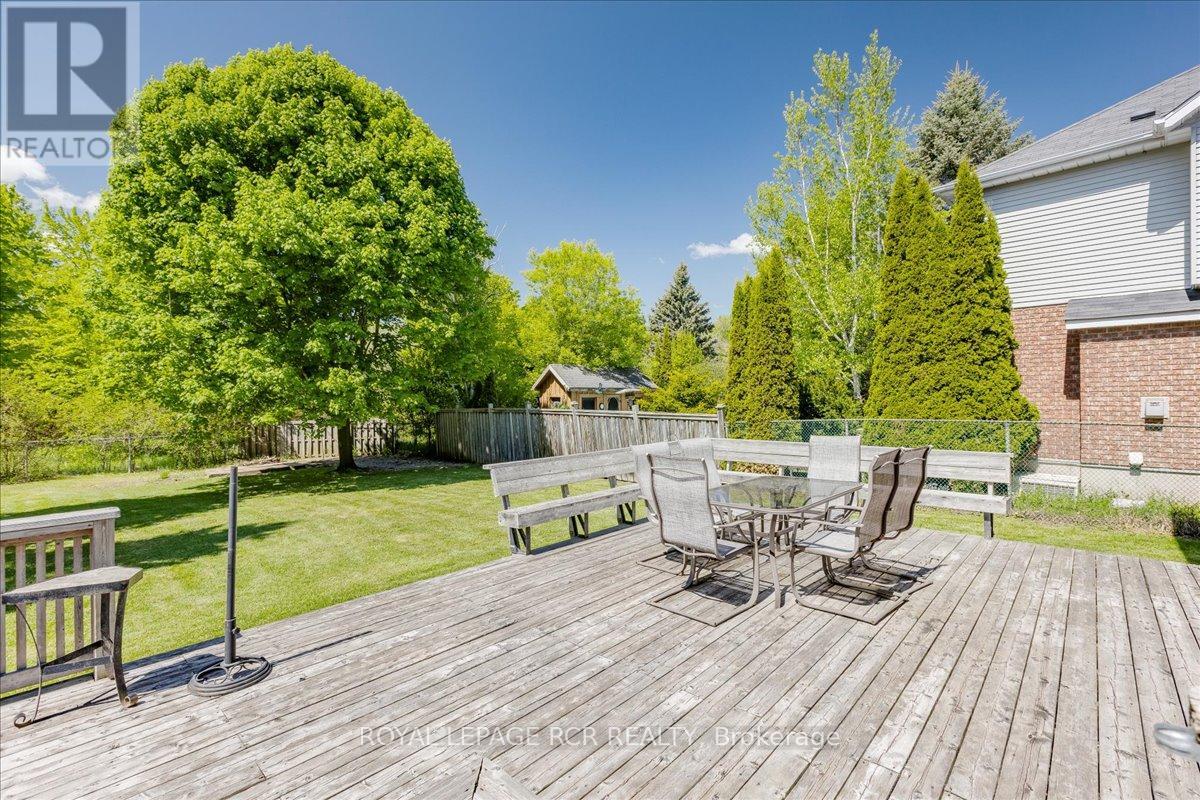 229 ELMWOOD CRESCENT - 25