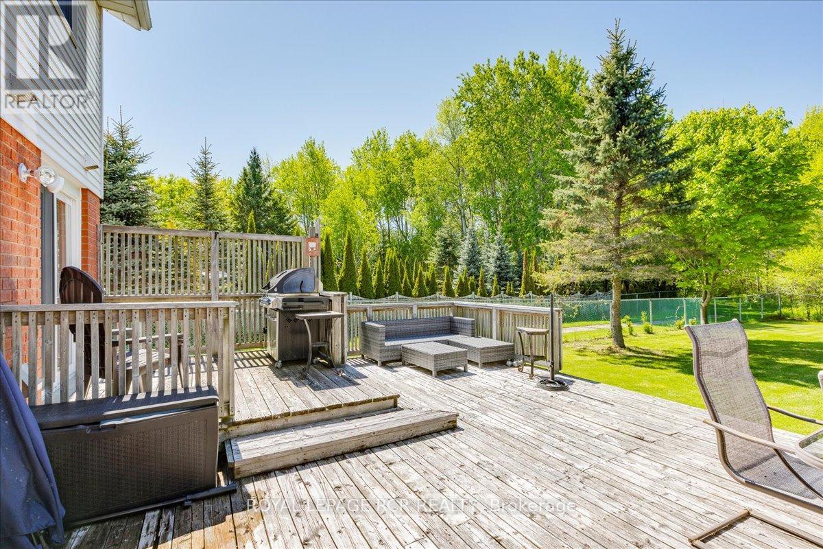 229 ELMWOOD CRESCENT - 27