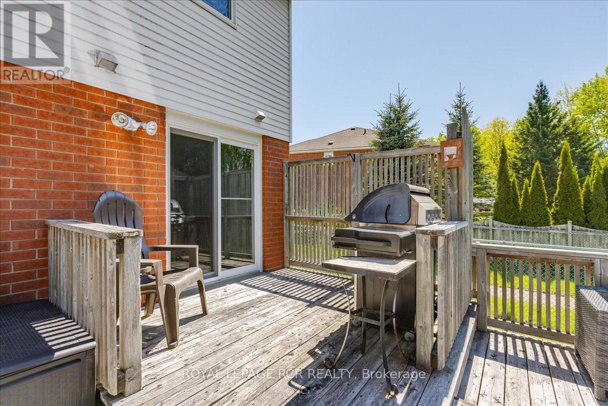 229 ELMWOOD CRESCENT - 28