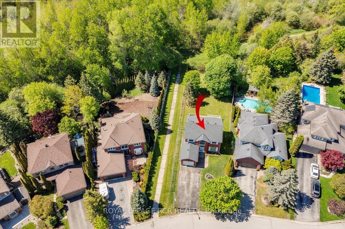 229 ELMWOOD CRESCENT - 3