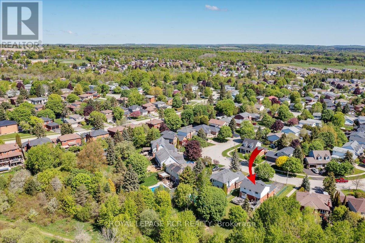 229 ELMWOOD CRESCENT - 34