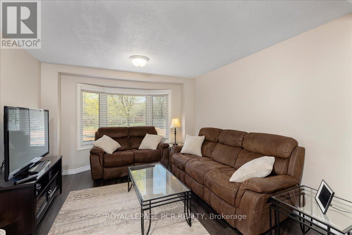 229 ELMWOOD CRESCENT - 8