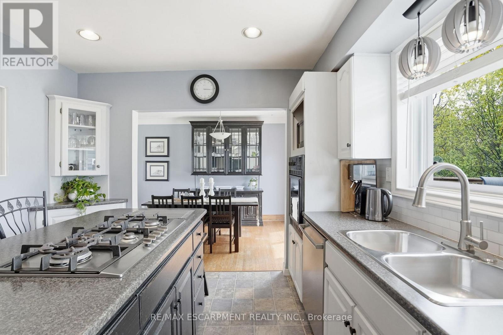 31 ALGONQUIN AVENUE - 15