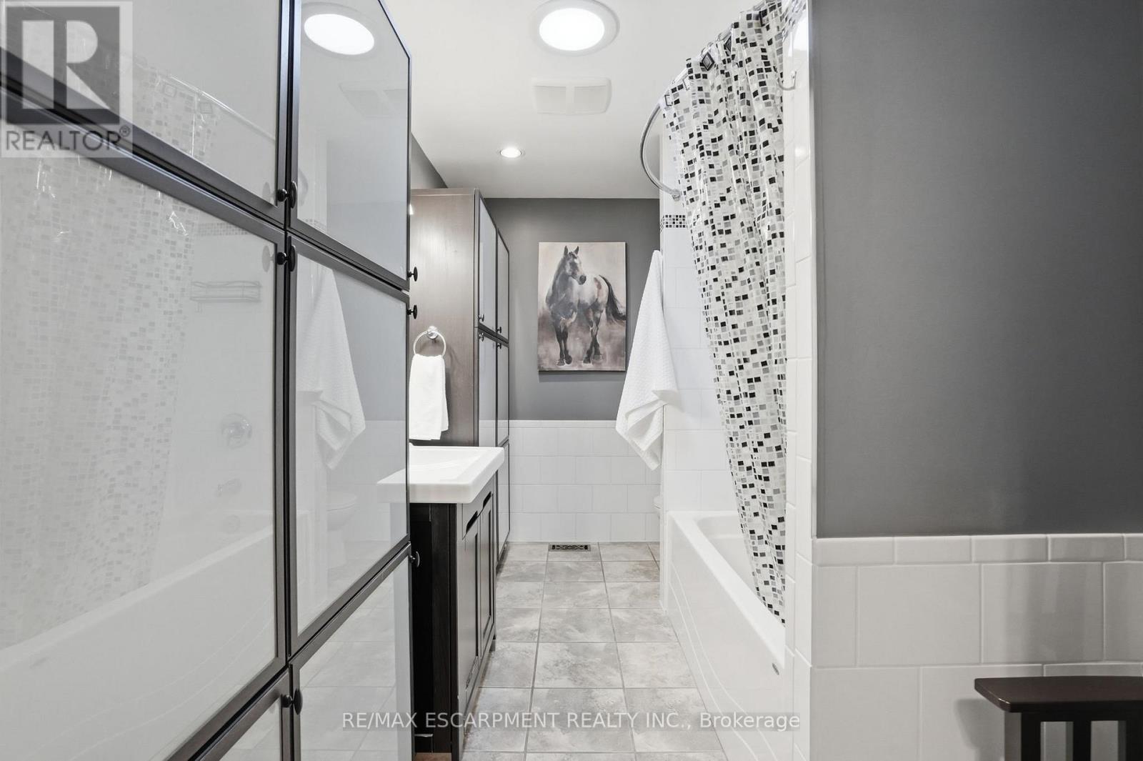 31 ALGONQUIN AVENUE - 23