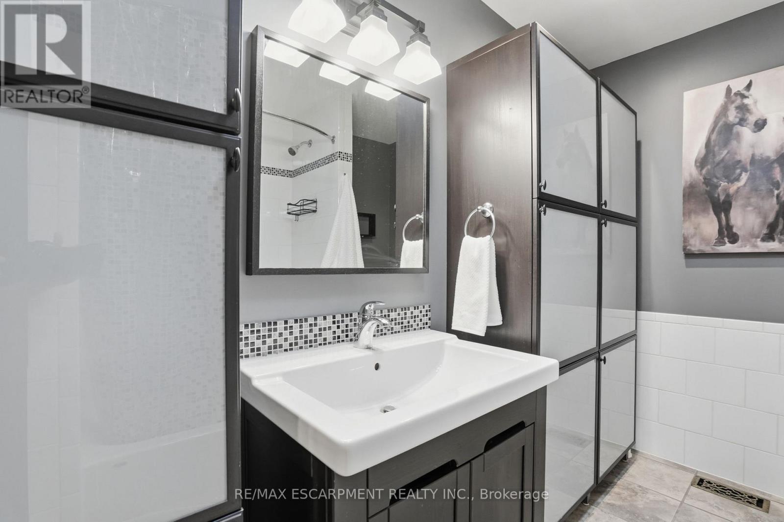 31 ALGONQUIN AVENUE - 24