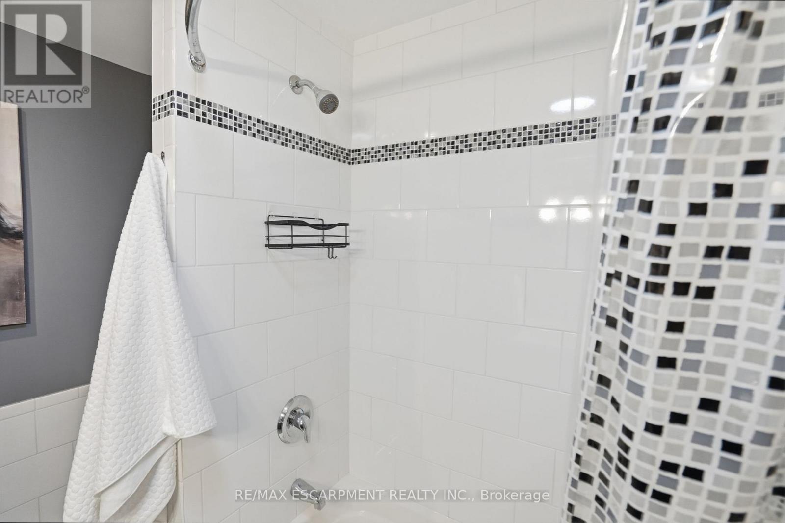 31 ALGONQUIN AVENUE - 25
