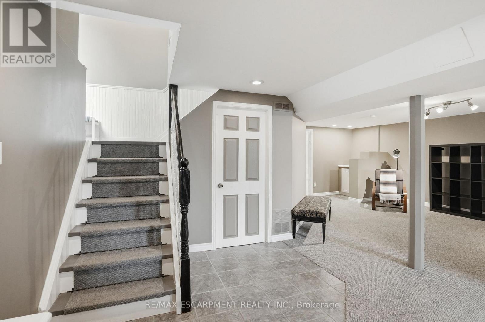 31 ALGONQUIN AVENUE - 28
