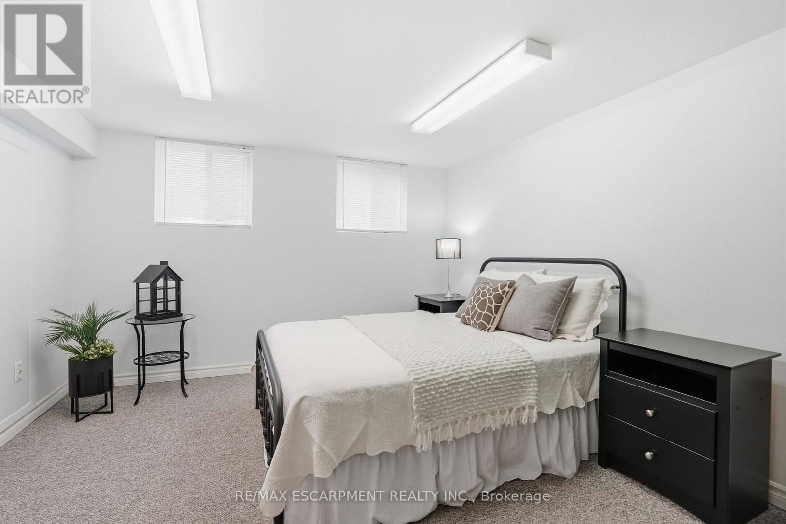 31 ALGONQUIN AVENUE - 33