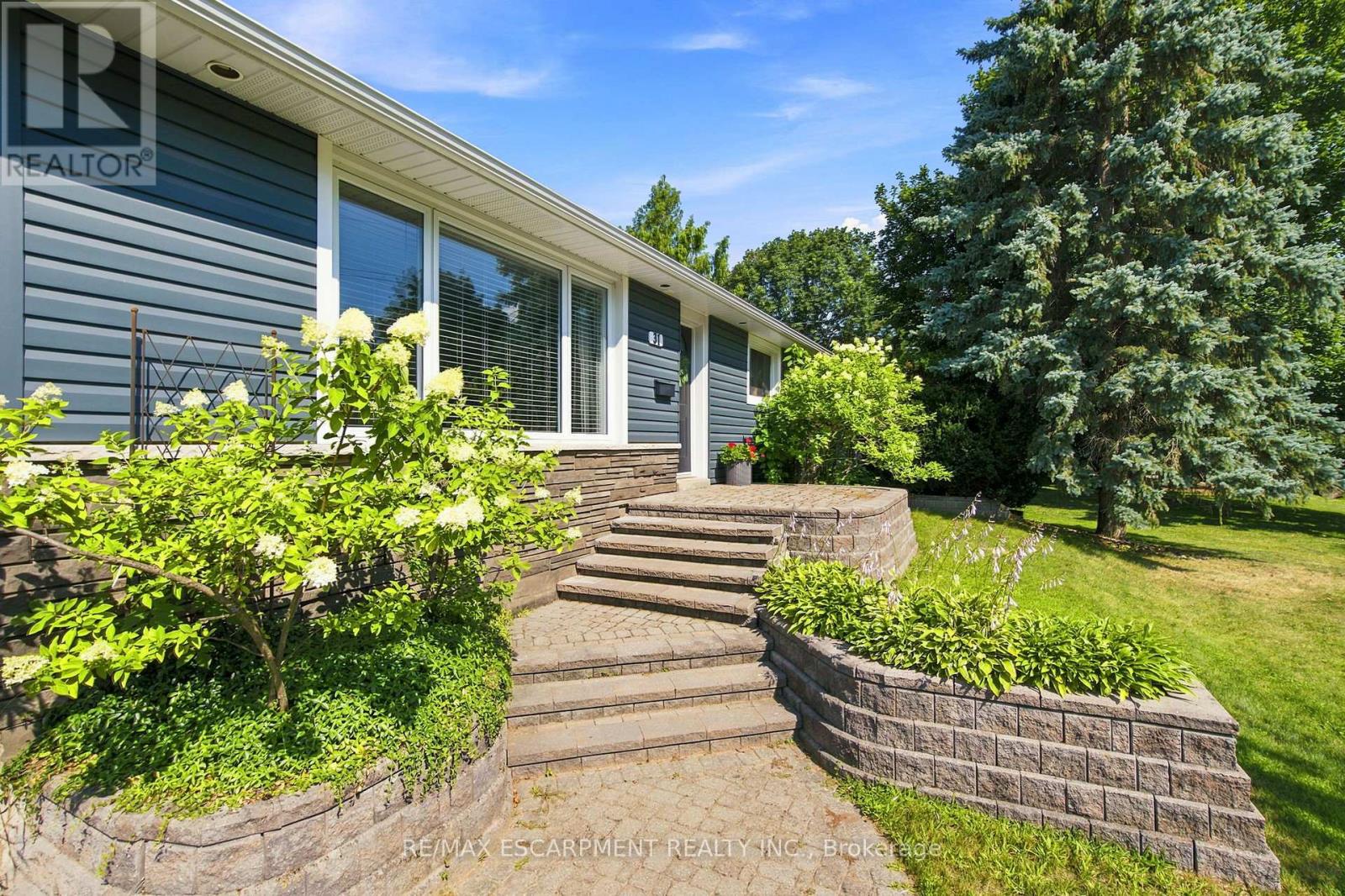 31 ALGONQUIN AVENUE - 4