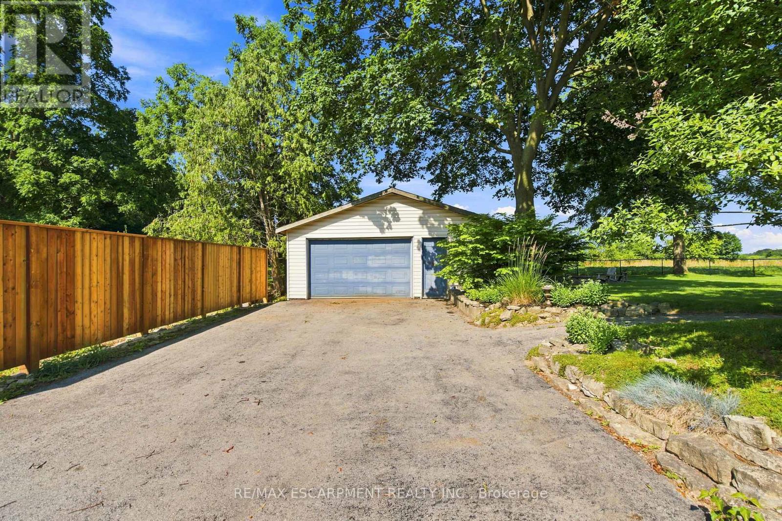 31 ALGONQUIN AVENUE - 46