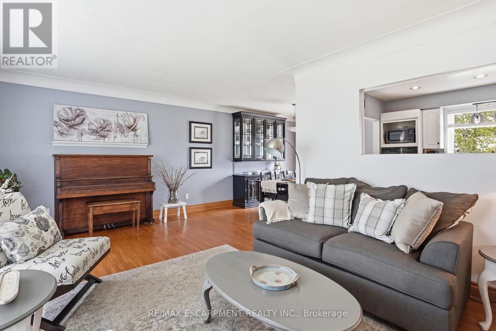 31 ALGONQUIN AVENUE - 9