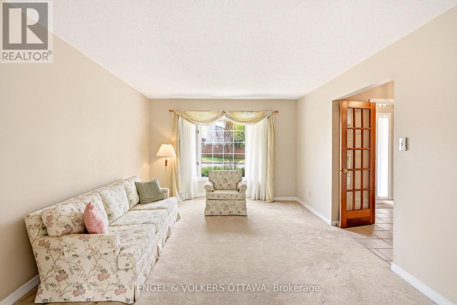 90 TOPLEY CRESCENT - 17