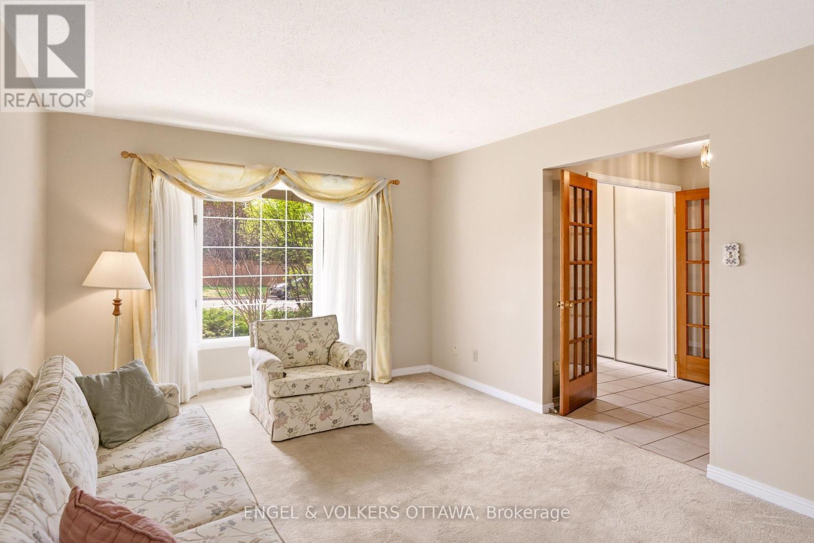 90 TOPLEY CRESCENT - 19