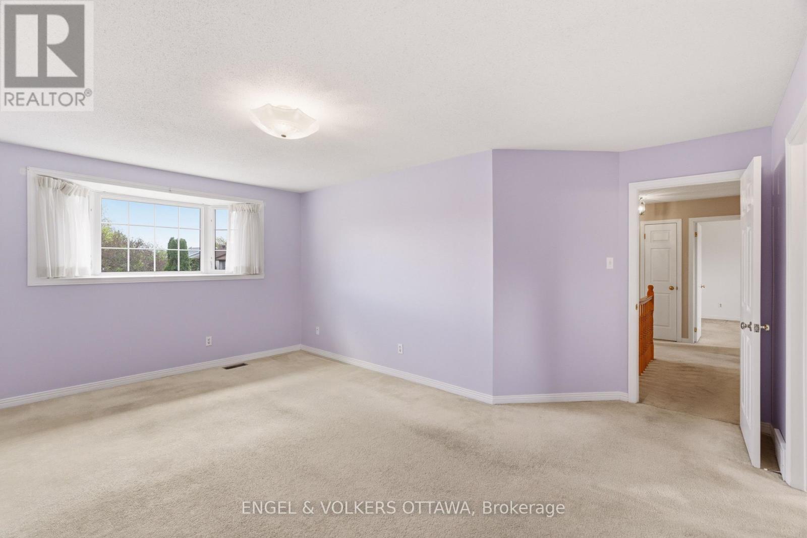 90 TOPLEY CRESCENT - 28
