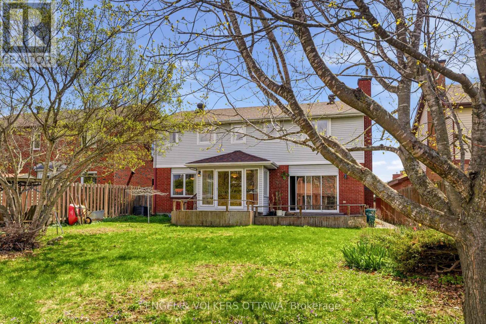 90 TOPLEY CRESCENT - 45