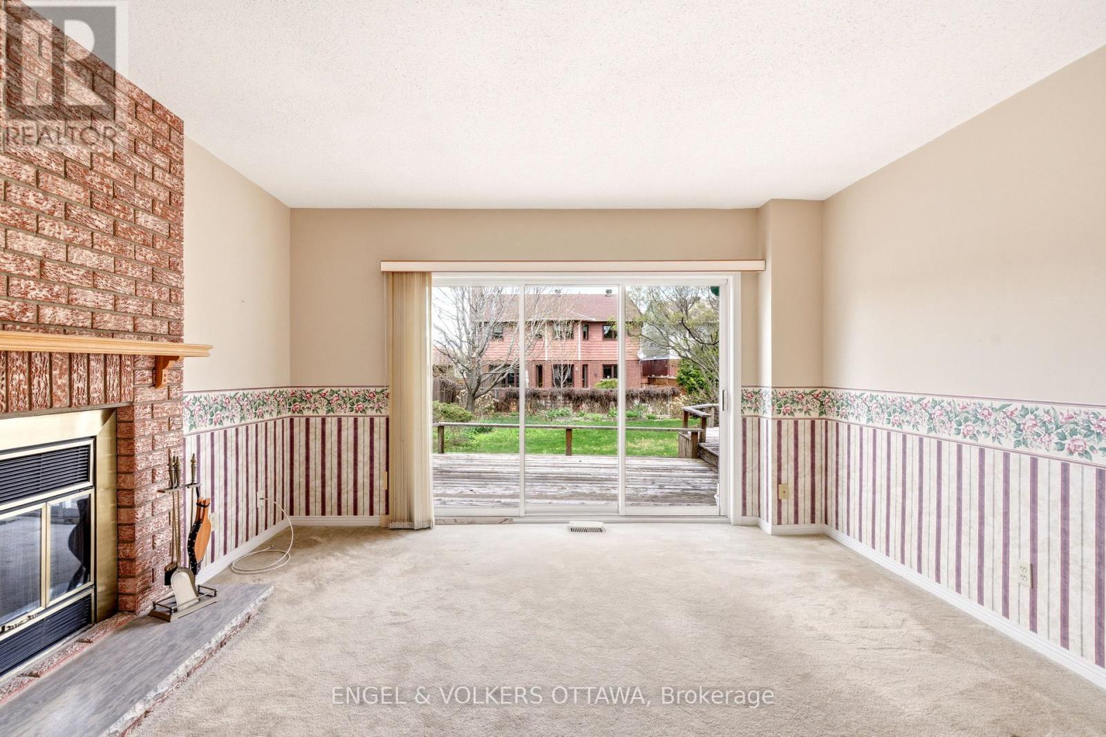 90 TOPLEY CRESCENT - 8